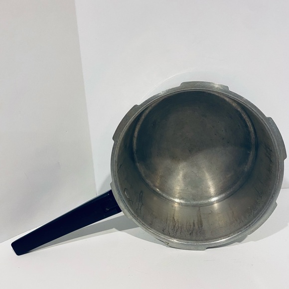 Mirro-Magic Pressure Cooker 4Q Made in USA 594 - Picture 9 of 9